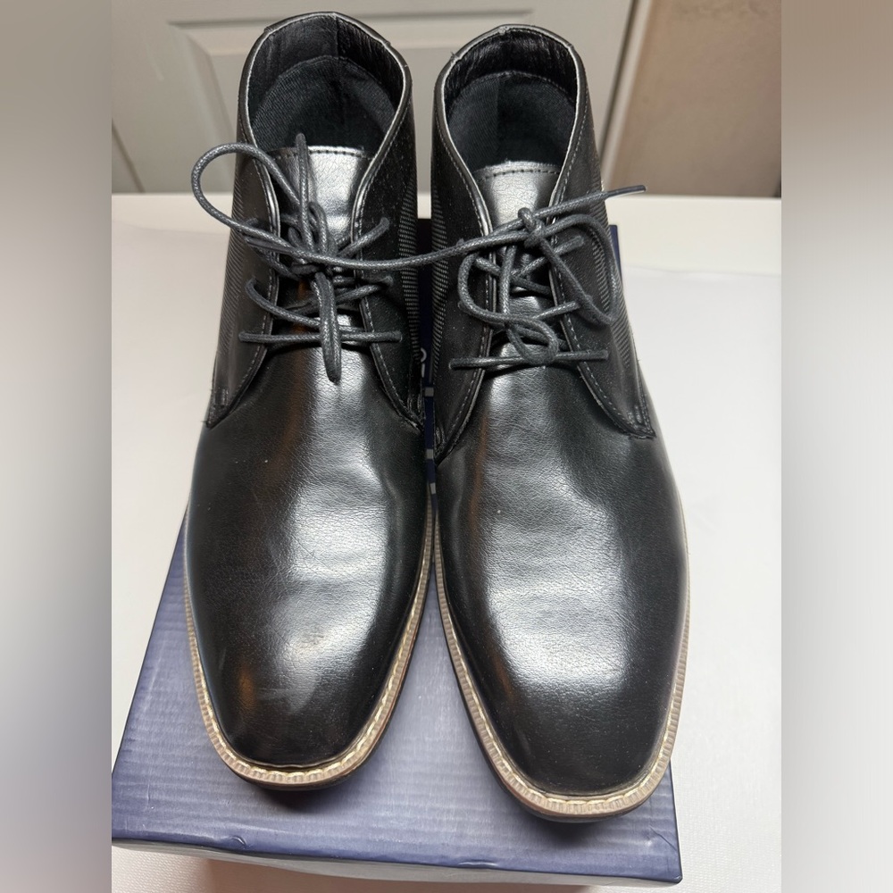 Ashford Hayes Men’s Chukka Black Boots